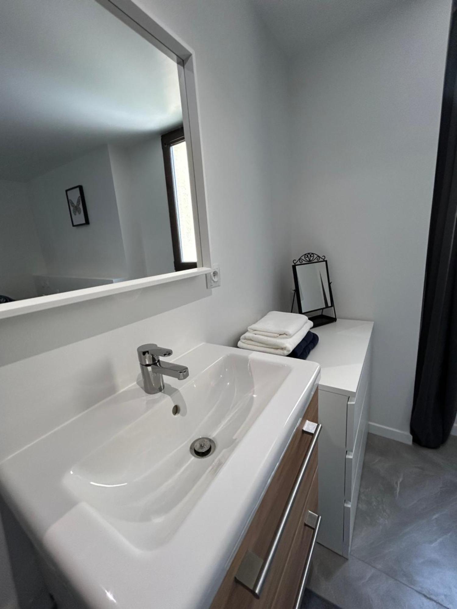 Residence "A Torbia" , 4 Appartements De 2 A 6 Personnes Ла-Тюрбі Номер фото